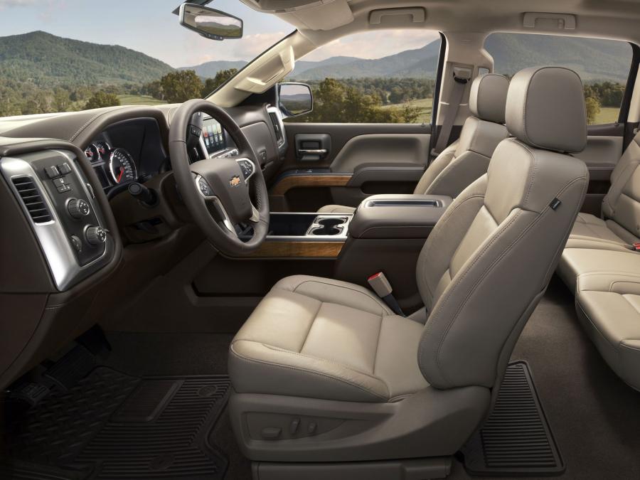  Chevrolet Silverado 3500 HD LTZ Crew Cab 2014 года  (фото 6 из 17)